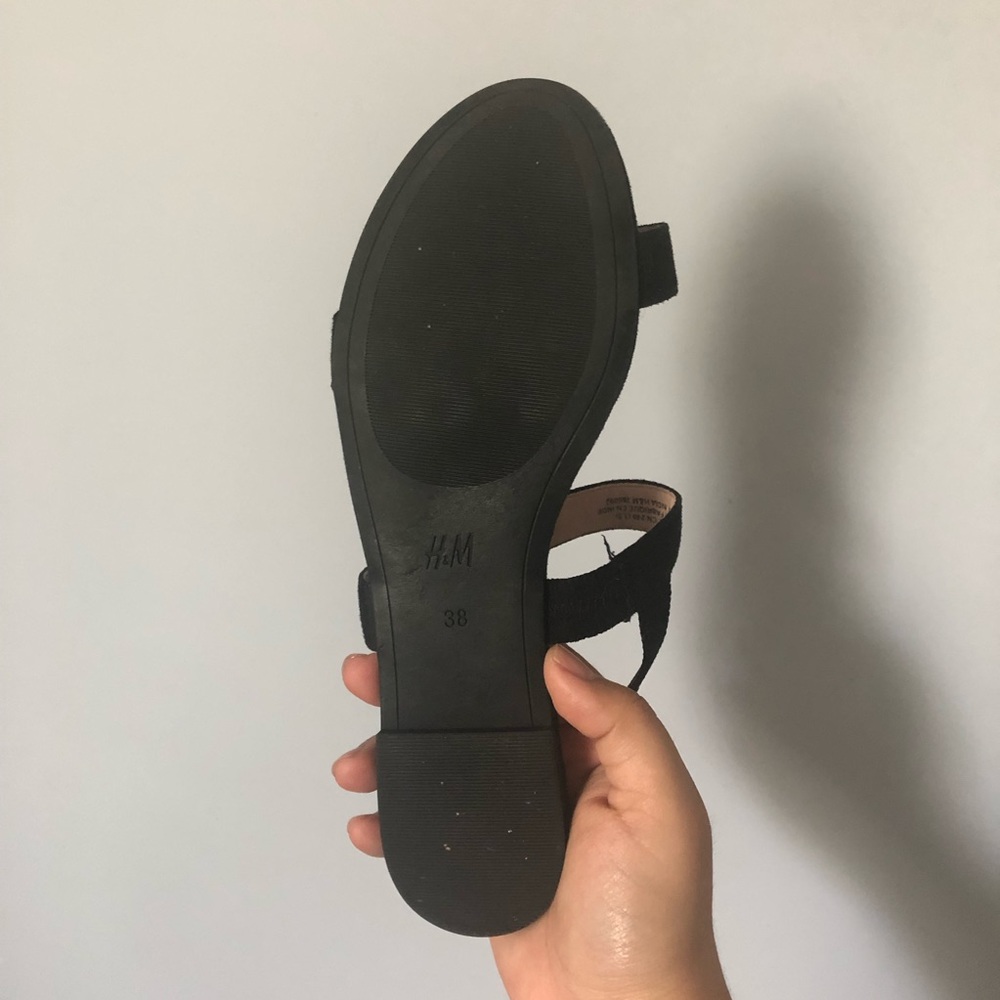 SOLD h& m- minimal black strapped sandals - Picture 7 of 8